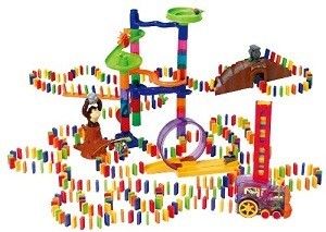 PLAYGO - Deluxe Domino Leges&aelig;t med Dominotog - 500 Dele