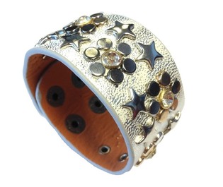 Luksus Bredt Ibiza Look Armb&aring;nd med S&oslash;lvnopper & Strass (1 stk.)