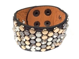 Luksus Bredt Armb&aring;nd Sort med Nitter & Strass (1 stk.)